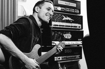 Nie żyje gitarzysta Architects, Tom Searle