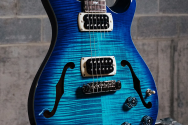PRS stawia na hybrydowe brzmienia - debiutuje SE Hollowbody I Piezo