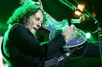 Vivian Campbell walczy z rakiem