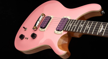 PRS SE Rock Lady Limited Edition – gitara z anime trafia do rzeczywistego świata
