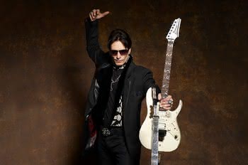 Steve Vai prezentuje "Vaideology"