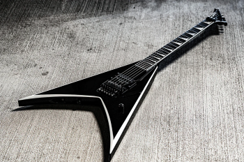 Jackson przedstawia pierwszą gitarę sygnowaną przez Wesa Borlanda
