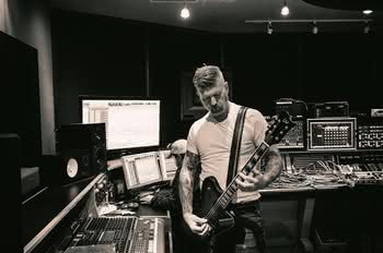 Dlaczego Bill Kelliher nie lubi Gibsona?