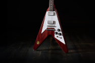 Gibson odtwarza ikonę hard rocka – powrót Flying V Medallion z 1971 roku