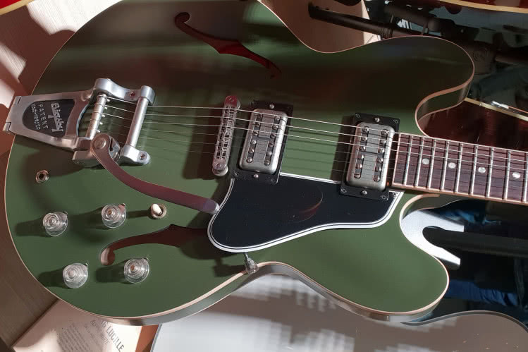 Gibson prezentuje model Chris Cornell ES-335 Tribute