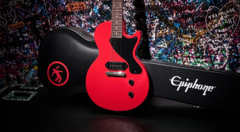 Billie Joe Armstrong i nowy Epiphone Les Paul Junior - punkowa klasyka powraca w limitowanej edycji