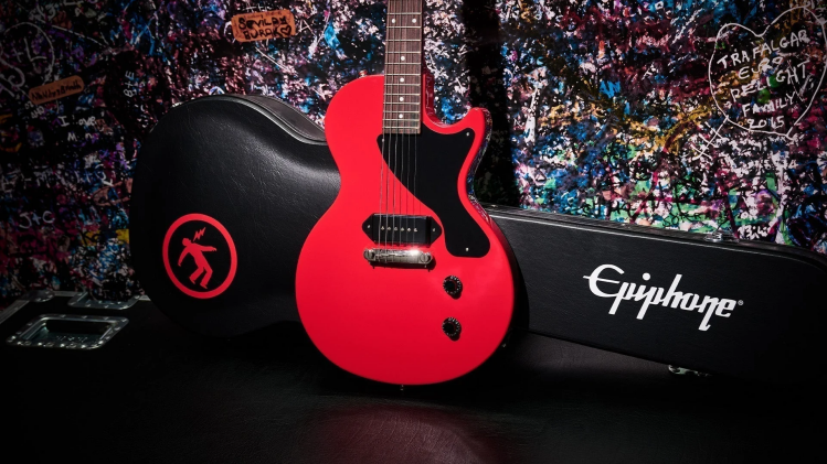 Billie Joe Armstrong i nowy Epiphone Les Paul Junior - punkowa klasyka powraca w limitowanej edycji