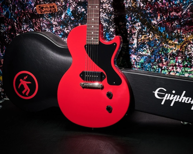 Billie Joe Armstrong i nowy Epiphone Les Paul Junior - punkowa klasyka powraca w limitowanej edycji