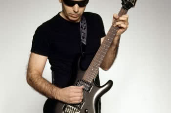 Nowy album Joe Satrianiego w maju