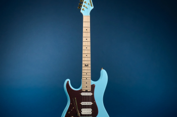 Kramer przedstawia pierwszą sygnowaną gitarę Maliny Moye