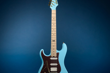 Kramer przedstawia pierwszą sygnowaną gitarę Maliny Moye