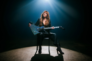 Epiphone prezentuje Lzzy Hale Explorer Custom – nowy sygnowany model gitarzystki Halestorm