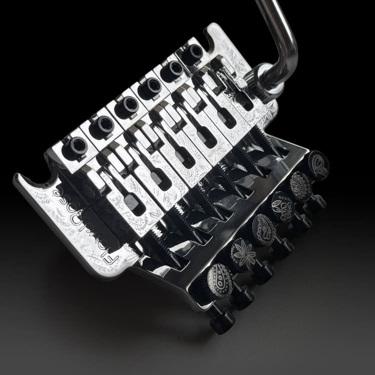 Floyd Rose prezentuje limitowany mostek Original Tremolo z grawerowanym wzorem Paisley