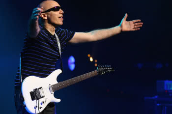 Joe Satriani i charytatywny singiel dla UNICEF