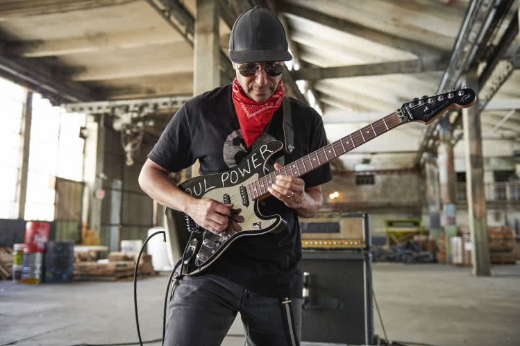 Fender Tom Morello "Soul Power" Stratocaster