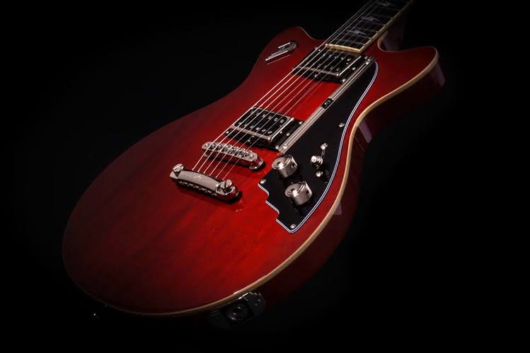 Bonneville - nowy model gitar Duesenberg