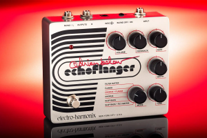 Electro-Harmonix Adrian Belew Echoflanger – analogowa modulacja z autorskimi dodatkami