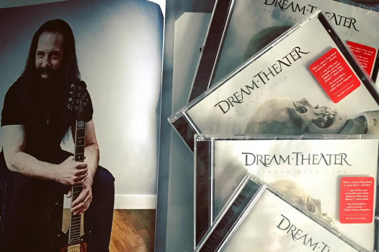 Konkurs: Wygraj album Dream Theater "Distance Over Time"