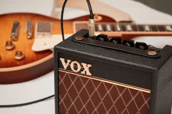 VOX AC MINI — charakter serii AC w domowym formacie
