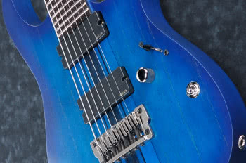 Dwa nowe, szafirowe modele Ibaneza z serii Iron Label