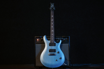 PRS SE CE 24 Standard Stoptail Satin – nowy mostek, ta sama filozofia CE