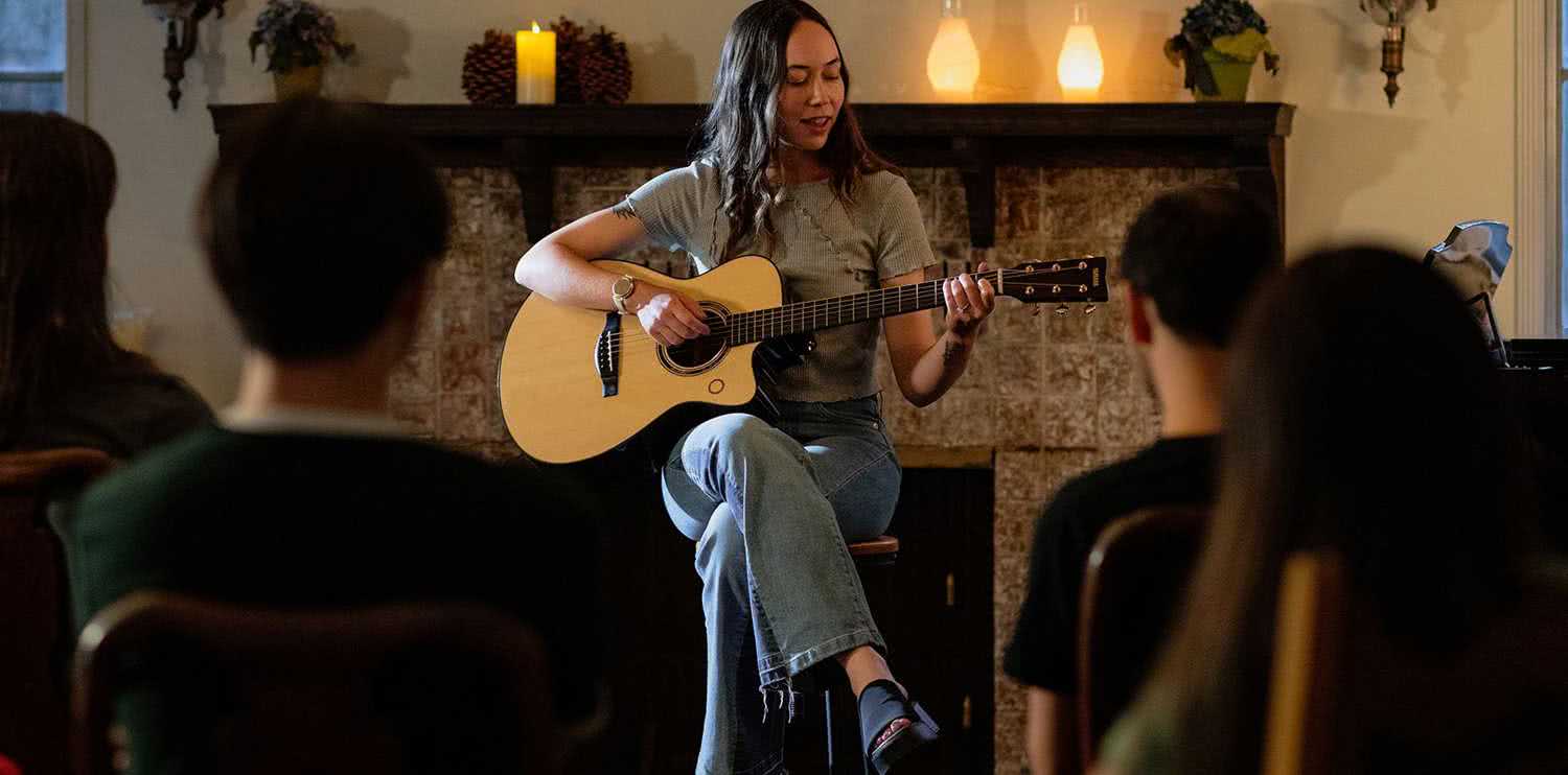 Yamaha TAS3 C - gitara akustyczna z serii TransAcoustic