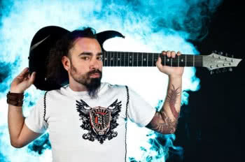 Zmarł Shane Gibson, były gitarzysta Korn