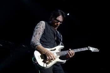 Steve Vai