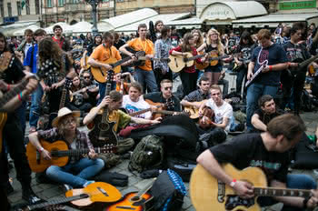 Mamy nowy Gitarowy Rekord Guinnessa - zobacz galerię