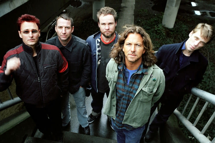 Były manager Pearl Jam oskarżony o kradzież 