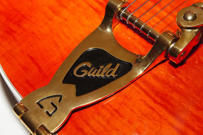 Fender sprzedaje markę Guild