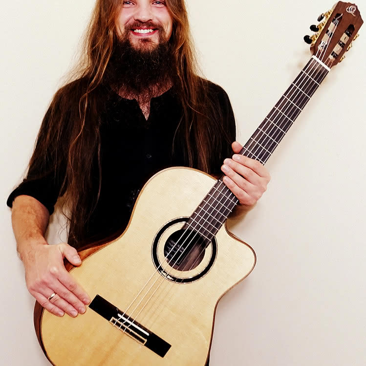 Mariusz Goli - nowy endorser Ortega Guitars