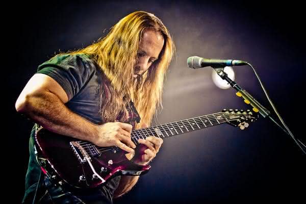 Poznaj koncertowy rig Johna Petrucci (video)