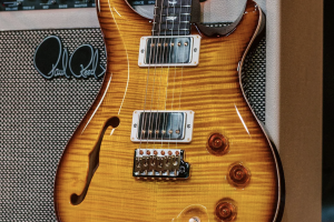 PRS DGT Semi‑Hollow – nowy wymiar legendy Grissoma