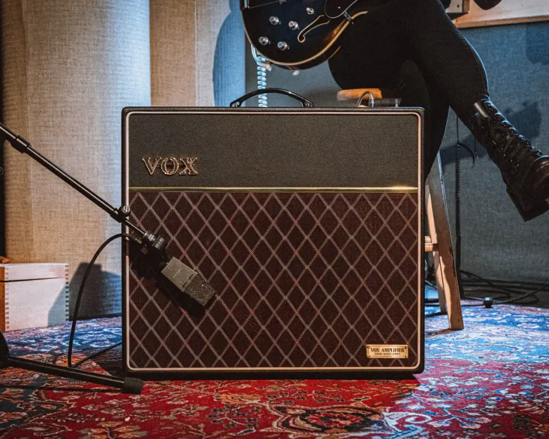 VOX Hand‑Wired – lampowy charakter w nowoczesnym wydaniu