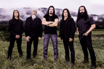 Dream Theater - zobacz teledysk do "Barstool Warrior"