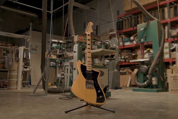 Fender 2018 Limited Edition Meteora z serii Parallel Universe