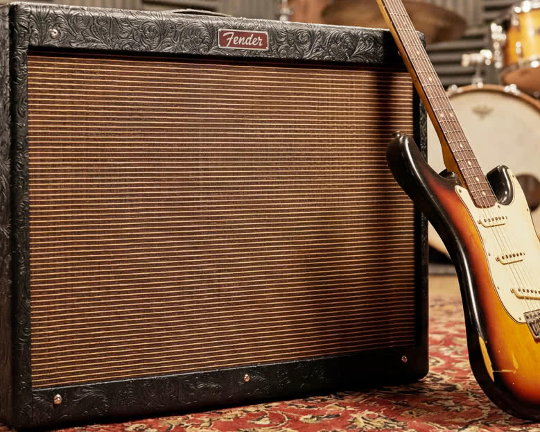 Fender świętuje 30 lat legendy – premiera Hot Rod Deluxe 30th Anniversary