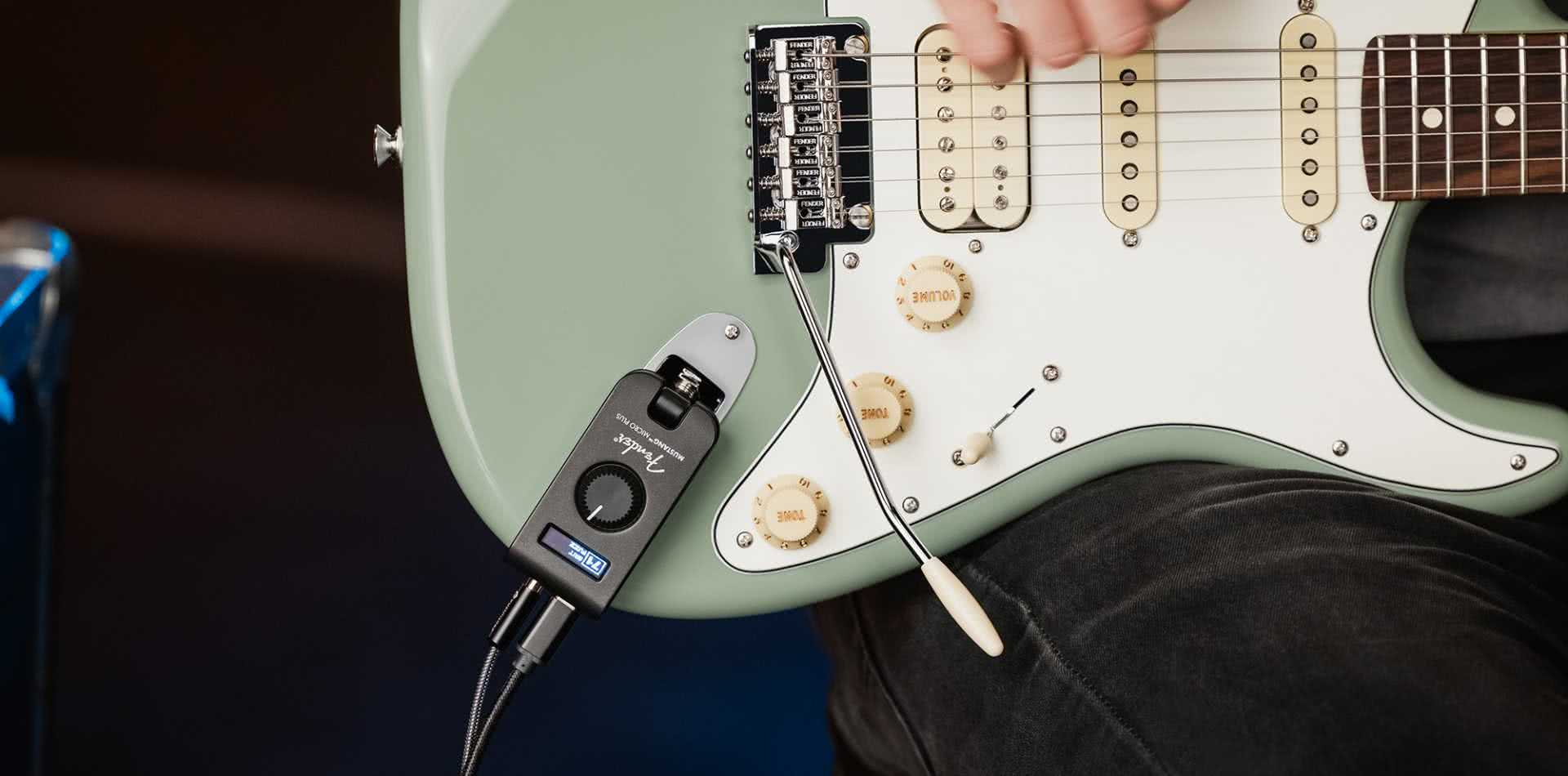 Fender wprowadza Mustang Micro Plus, rozszerzając innowacyjną gamę wzmacniaczy kieszonkowych