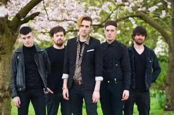 The Mirror Trap supportem Placebo