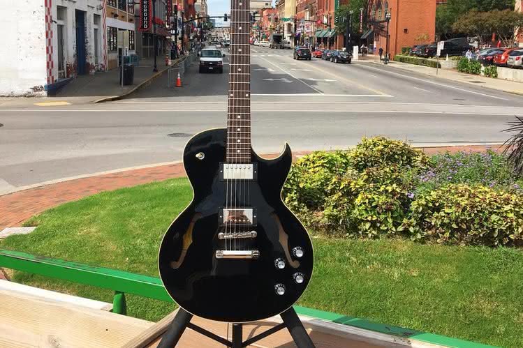 Nowy Gibson Memphis ES-235