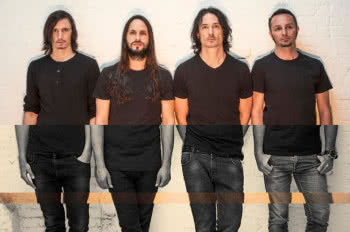 Gojira - zobacz teledysk do "Low Lands"