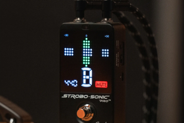 Strojenie bez kompromisów – Fender przedstawia tuner Strobo-Sonic Pro