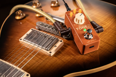 IK Multimedia z limitowaną edycją TONEX ONE Double Special