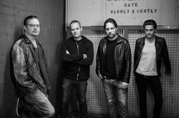 Dead Cross z Lombardo i Pattonem debiutuje