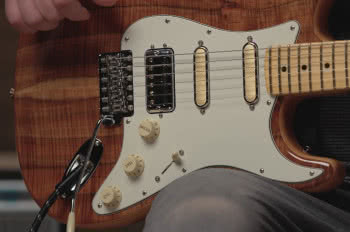 Fender Rarities Flame Koa Top Stratocaster