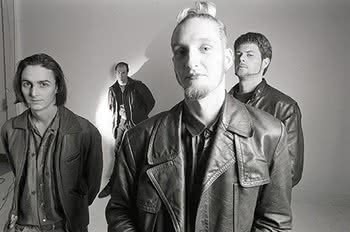W nagłym heroinowym objęciu Mad Season…