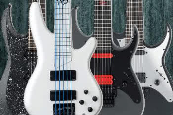 4 sygnowane gitary Ibaneza na 20-lecie zespołu Korn