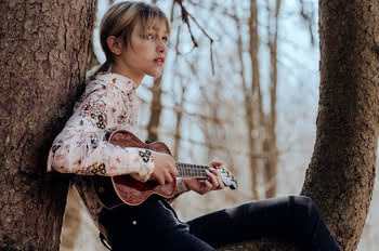 Sygnowane ukulele Grace VanderWaal od Fendera