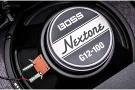 Na pokładzie znalazł się specjalnie opracowany głośnik BOSS Nextone G12-100.